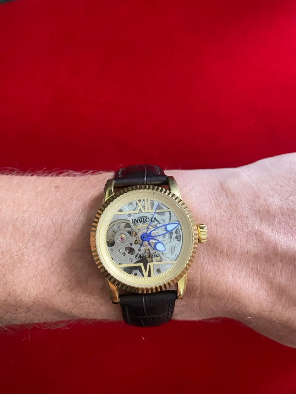 Relógio Invicta Objeto d'Art Dourado - Elegância e Estilo!
