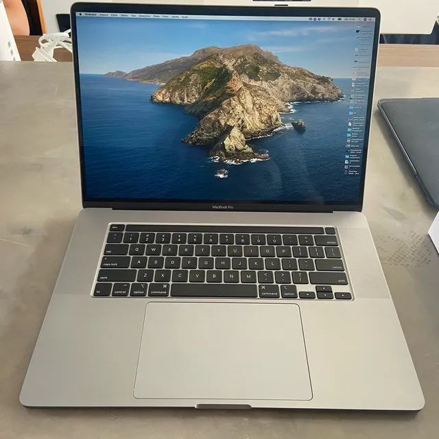 MACBOOK PRO 16? INCH i7 || 16GB || 512 SSD - Notebooks