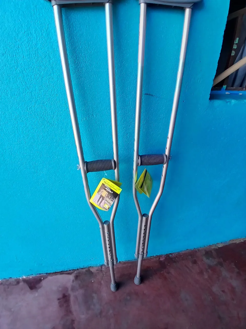 Par de Muletas Novas - Conforto e Segurança