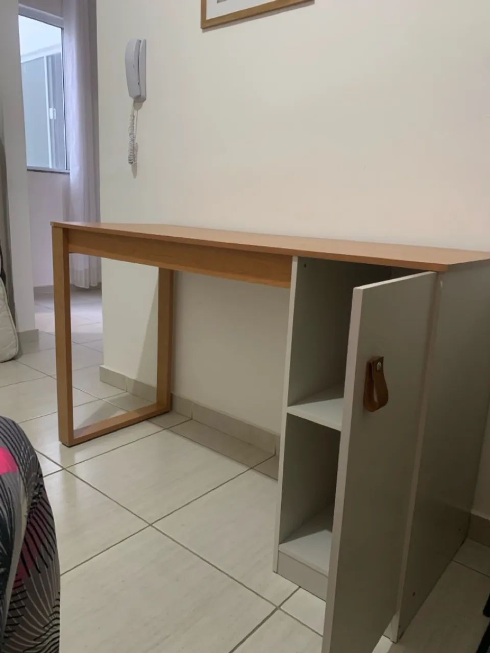 Escrivaninha/ Mesa de escritório  - Foto 4