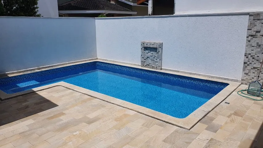 Sobrado para locação no Campos do Conde com 3 dorms, 1 suíte e piscina