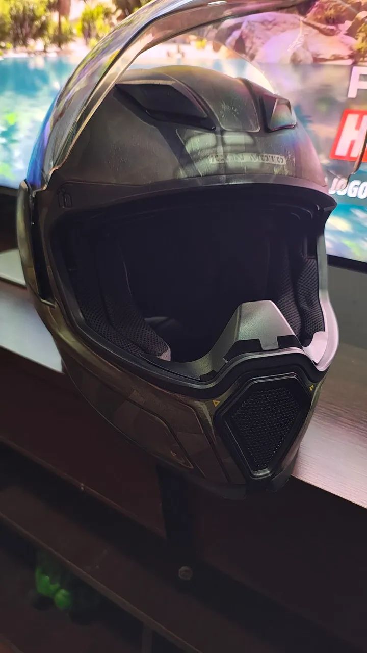Capacete Icon Airflite battlescar 2 com 3 viseiras seminovo - Foto 2