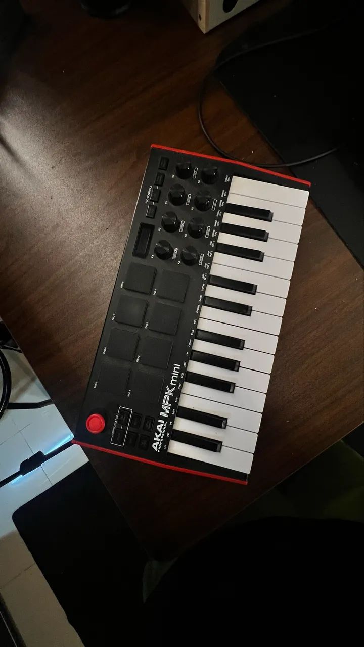 Controladora akai mpk mini