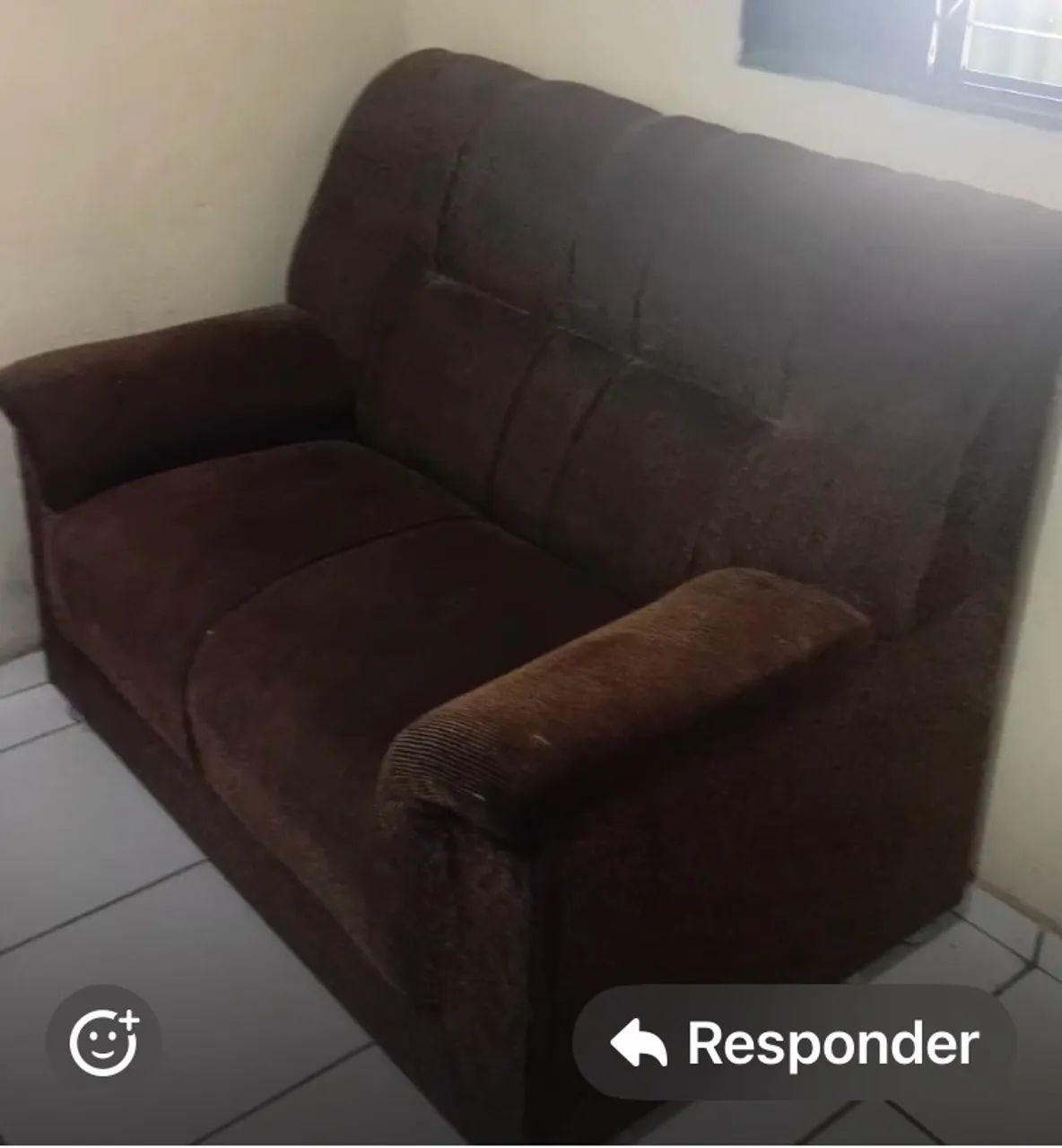 Vendo jogo de sofá de 03 e 02 lugares 