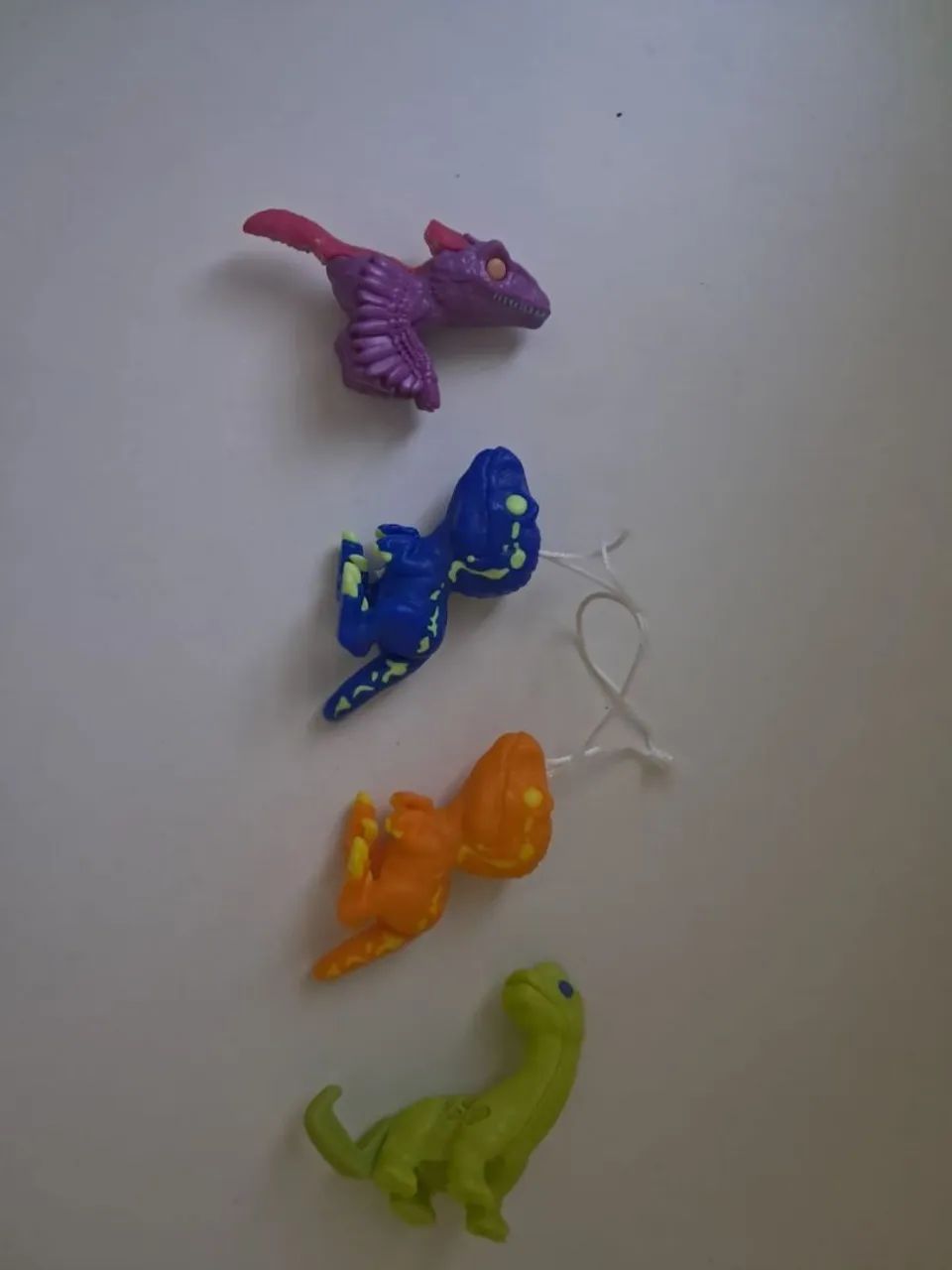 Brinquedo Kinder Joy Jurassic 