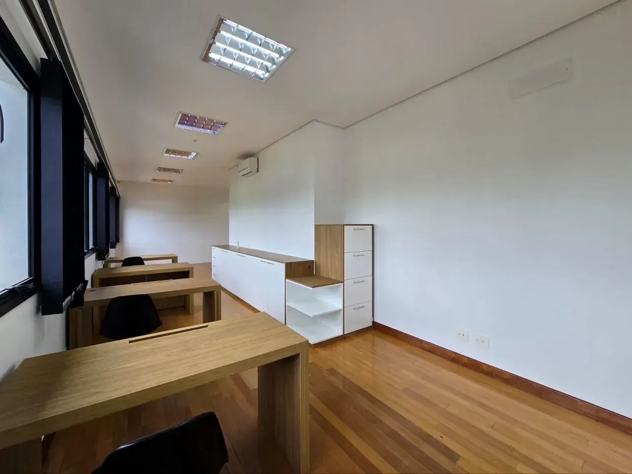 Prédio comercial a venda com 12 salas 740 m² estacionamento no Bairro Centro de Vinhedo - Foto 8