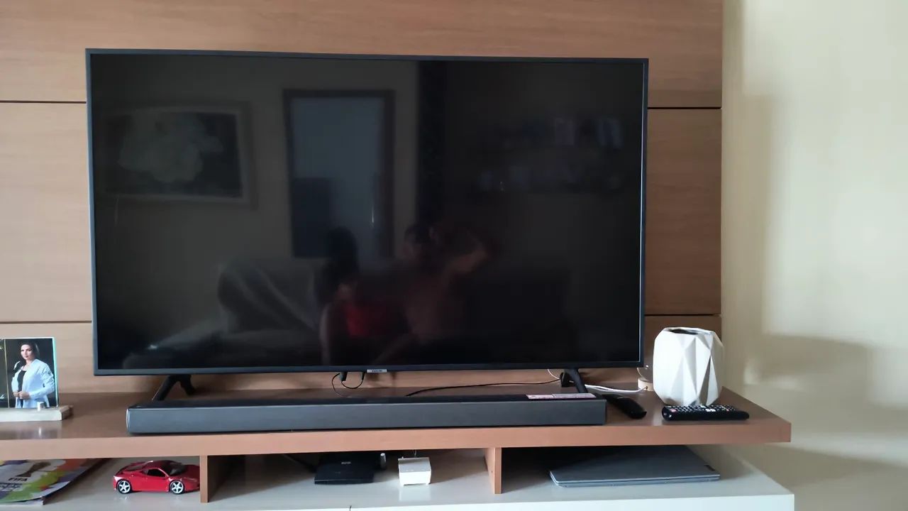 Duas Tvs de 55" polegadas 