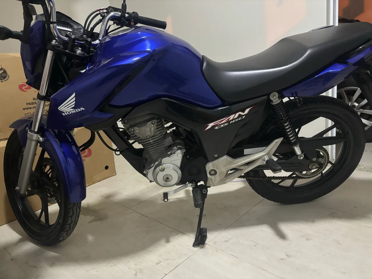 Moto em estado de Nova, sem detalhes. - Foto 2