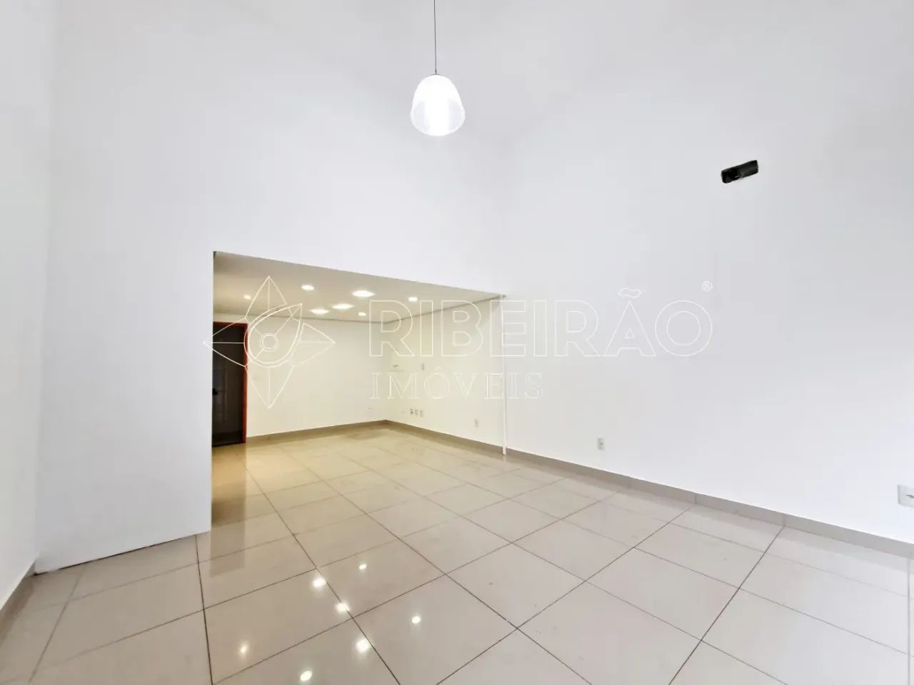 Loja no Centro para locação com Fachada em Vidro - Foto 2
