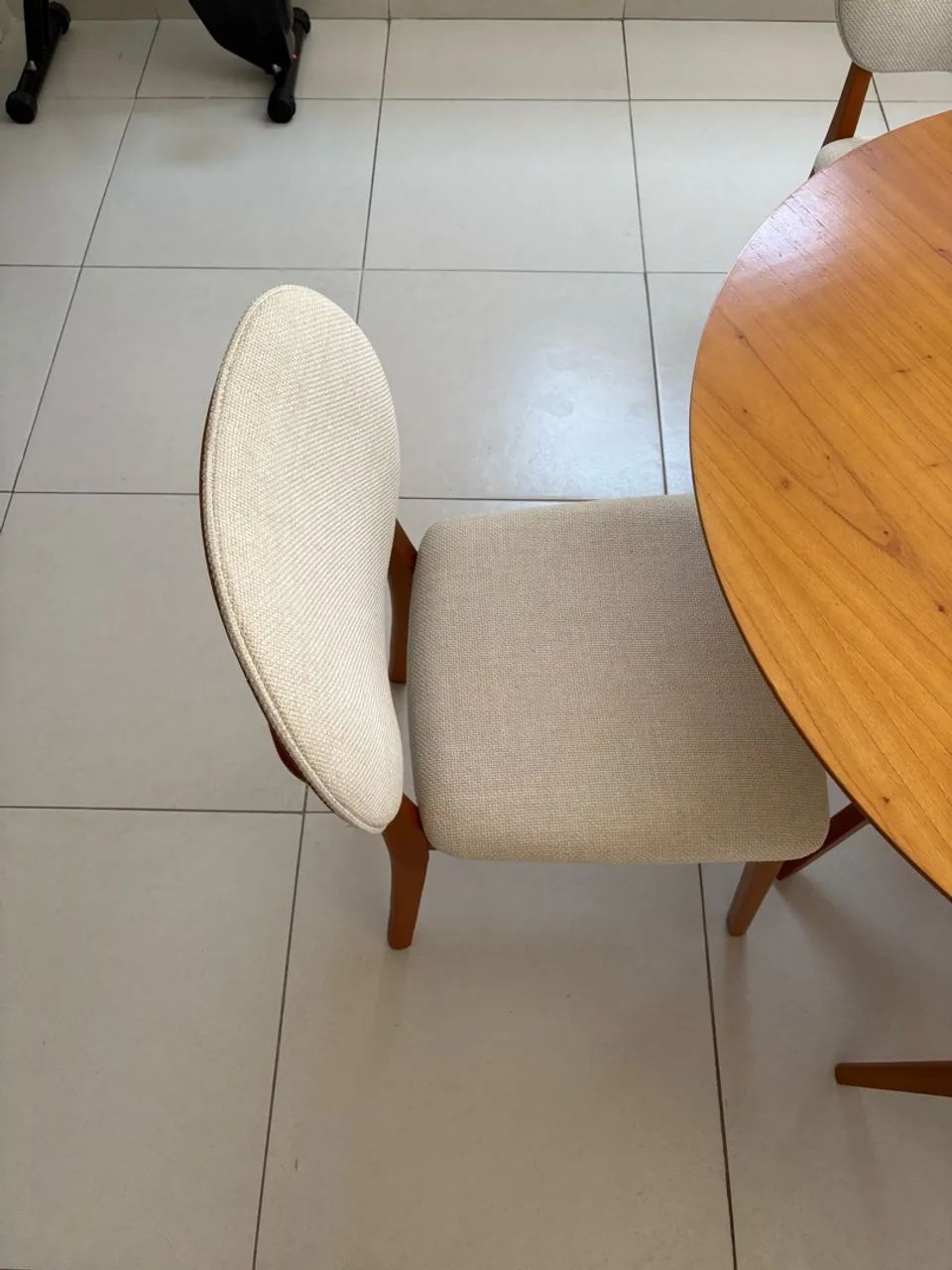 Mesa com 4 cadeiras  - Foto 4