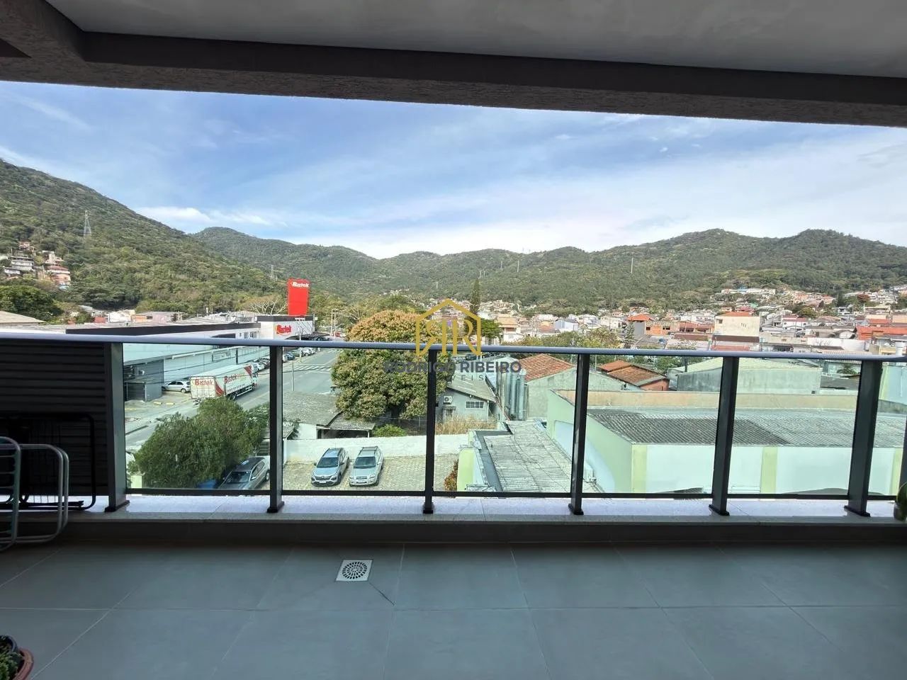 MORE NO MELHOR BAIRRO DE FLORIPA - MONTE VERDE - Foto 5