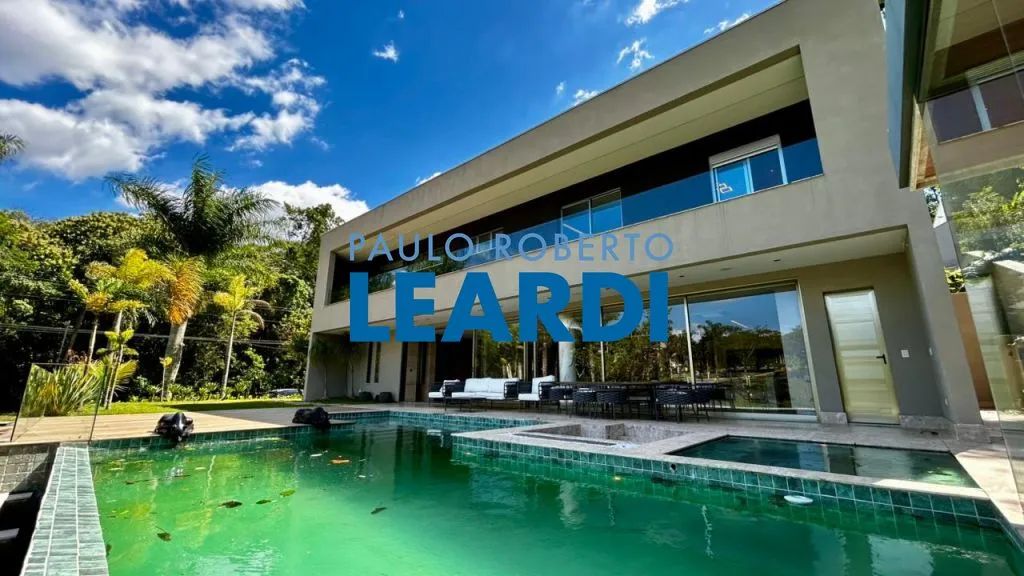 CASA EM CONDOMÍNIO - ARUÃ - SP