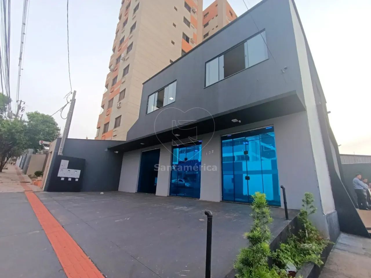Sala comercial para alugar no Centro de Londrina, Próximo ao Museu Historico - Foto 2
