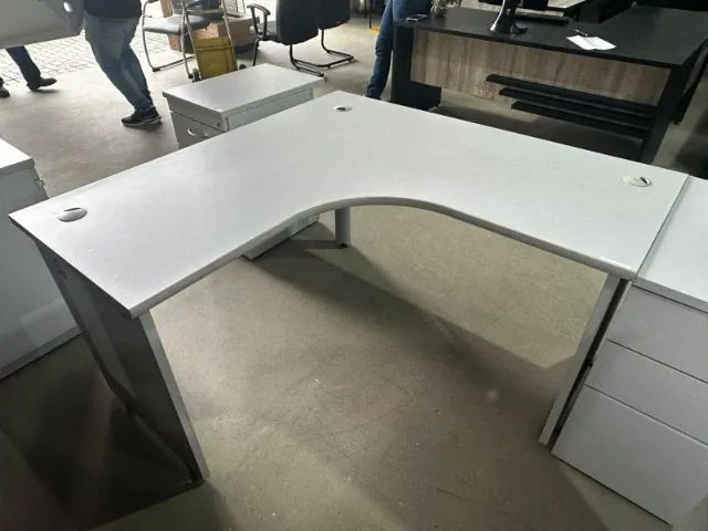 Mesa em L Cinza - Foto 4