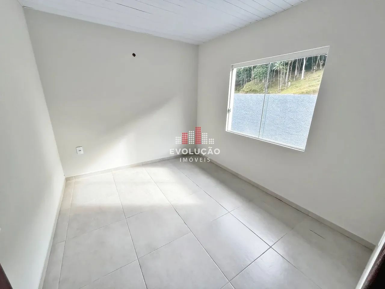 CASA 2 Quartos, 2 Vagas - Santo Amaro da Imperatriz - Foto 2