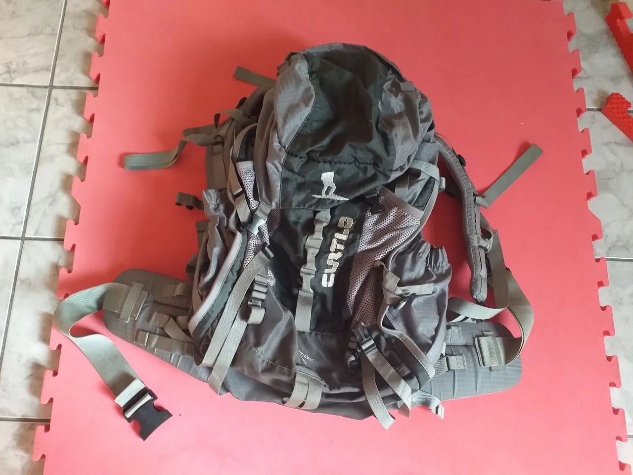 Mochila  cargueiro Curtlo  50+10 ( estado de nova) - Foto 3