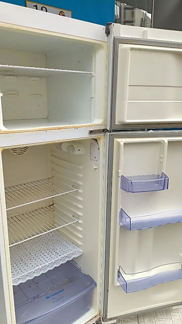 Geladeira pra vender rápido  - Foto 2