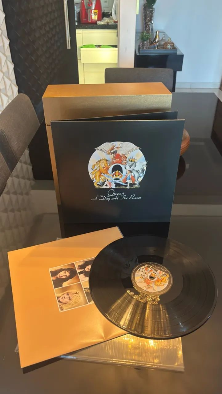 LP / VINIL | QUEEN - A DAY AT THE RACES | DELUXE COLLECTION | HALF SPEED MASTER | - Foto 2