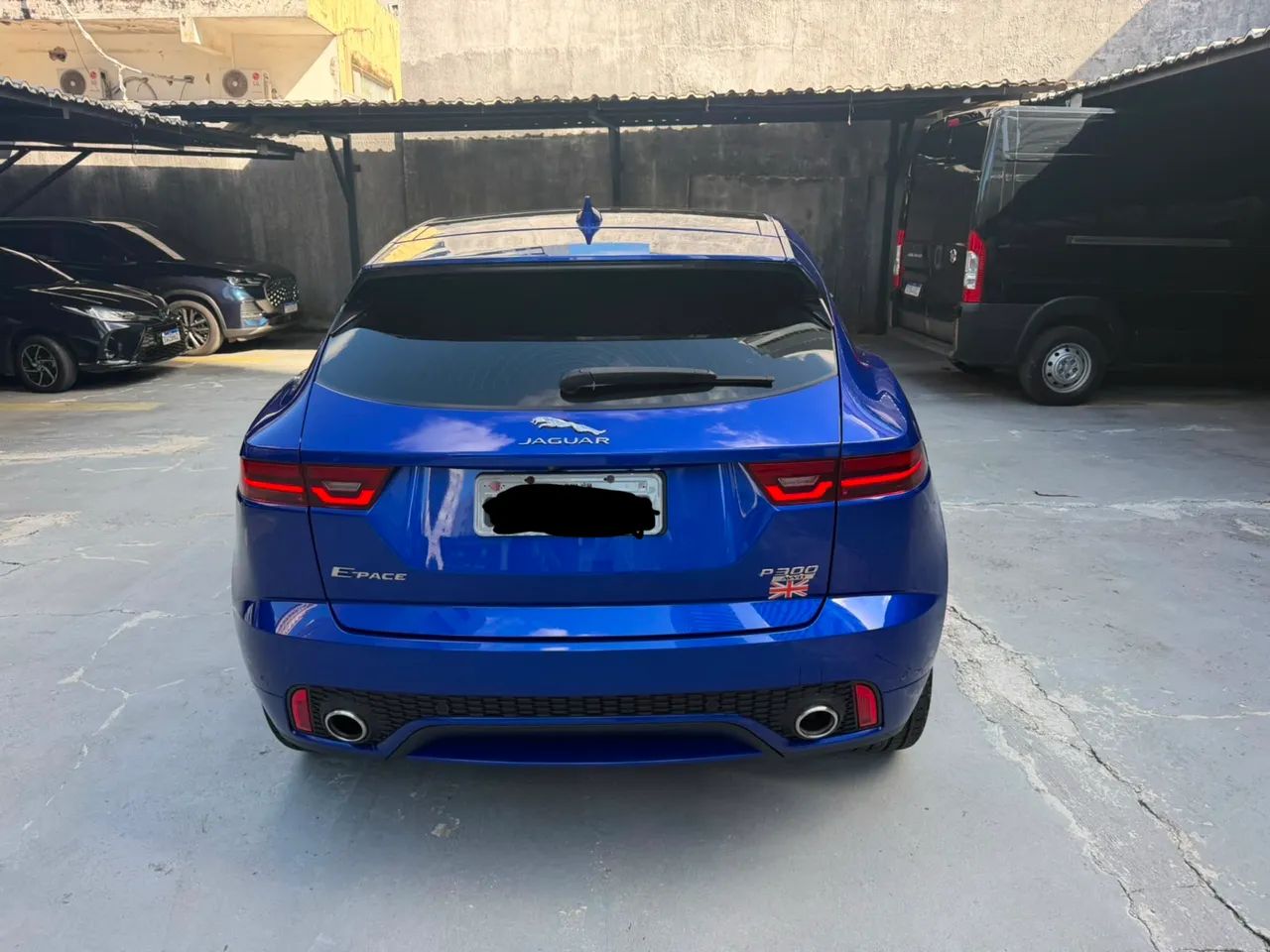 Jaguar E-Pace R-dynamic SE 2.0 AWD 300cv Aut. 2018 - Foto 2