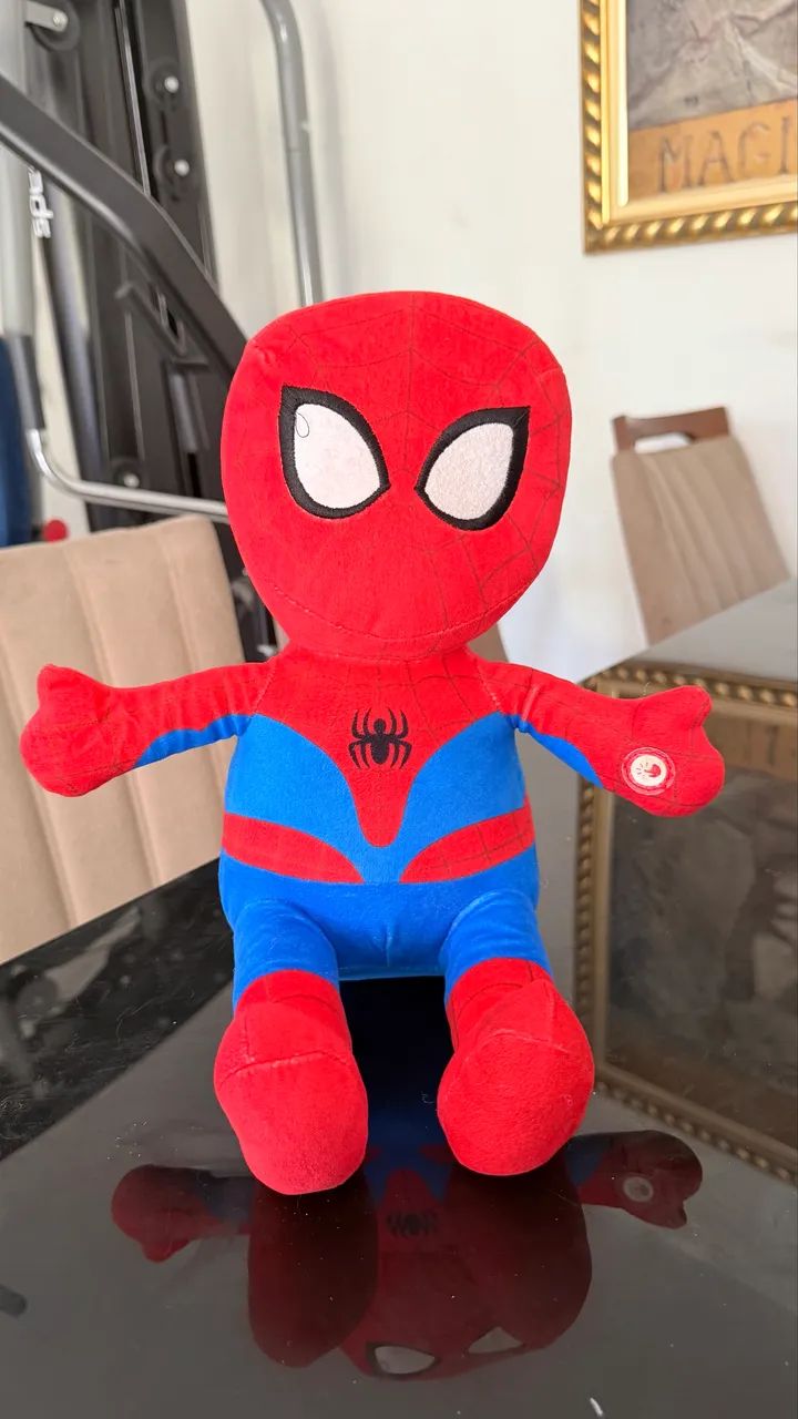 Pelúcia homem aranha 