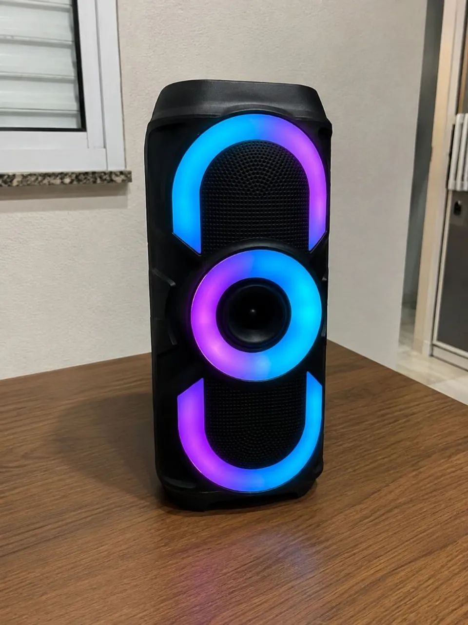 Caixa de Som Bluetooth Xtrad 50W RGB Nova