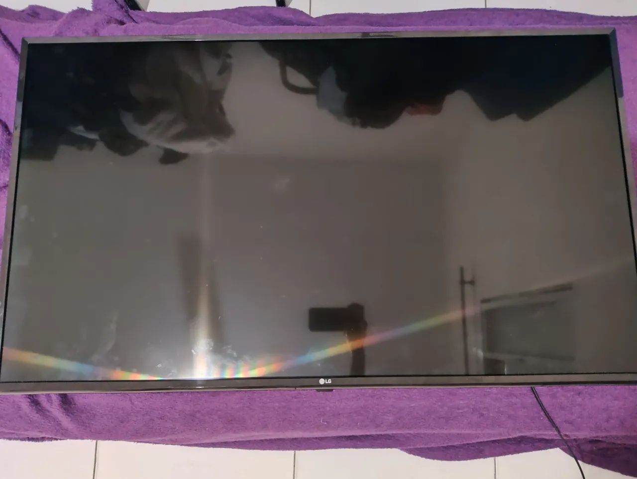 Tv LG possui detalhes  - Foto 2