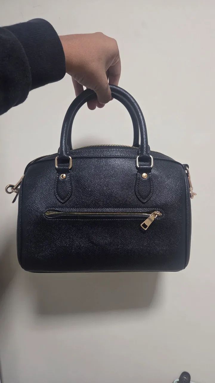 Bolsa Coach Preta com ferragens douradas - Foto 2