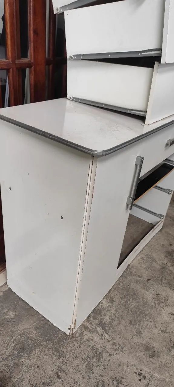 Cômoda com 4 gavetas e porta lateral - Foto 4
