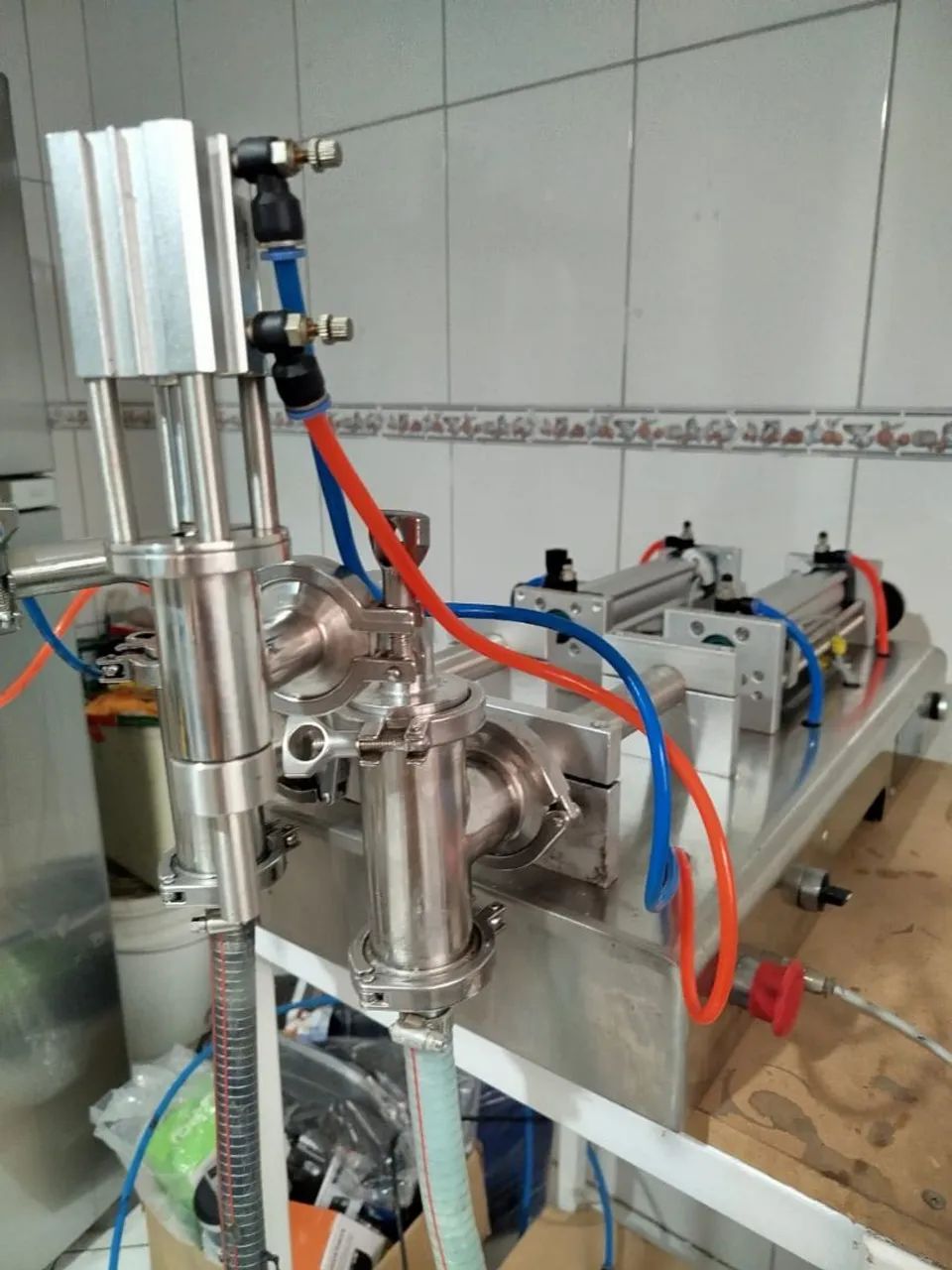 Dousadora de bico duplo pneumática em aço inox - Foto 4