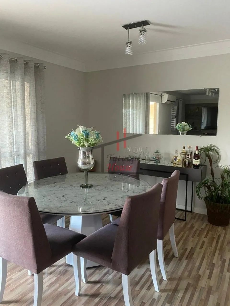 Apartamento em Vila Carrão