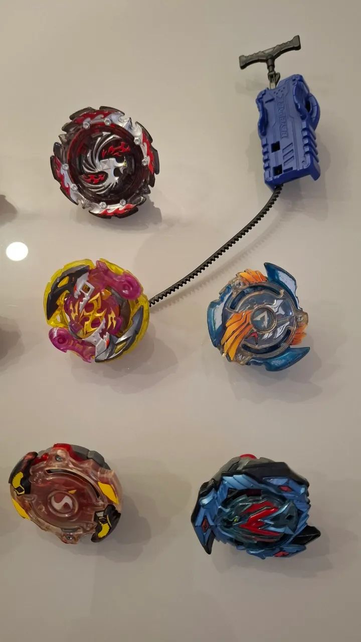Coleção de BeyBlades TOP - Foto 4