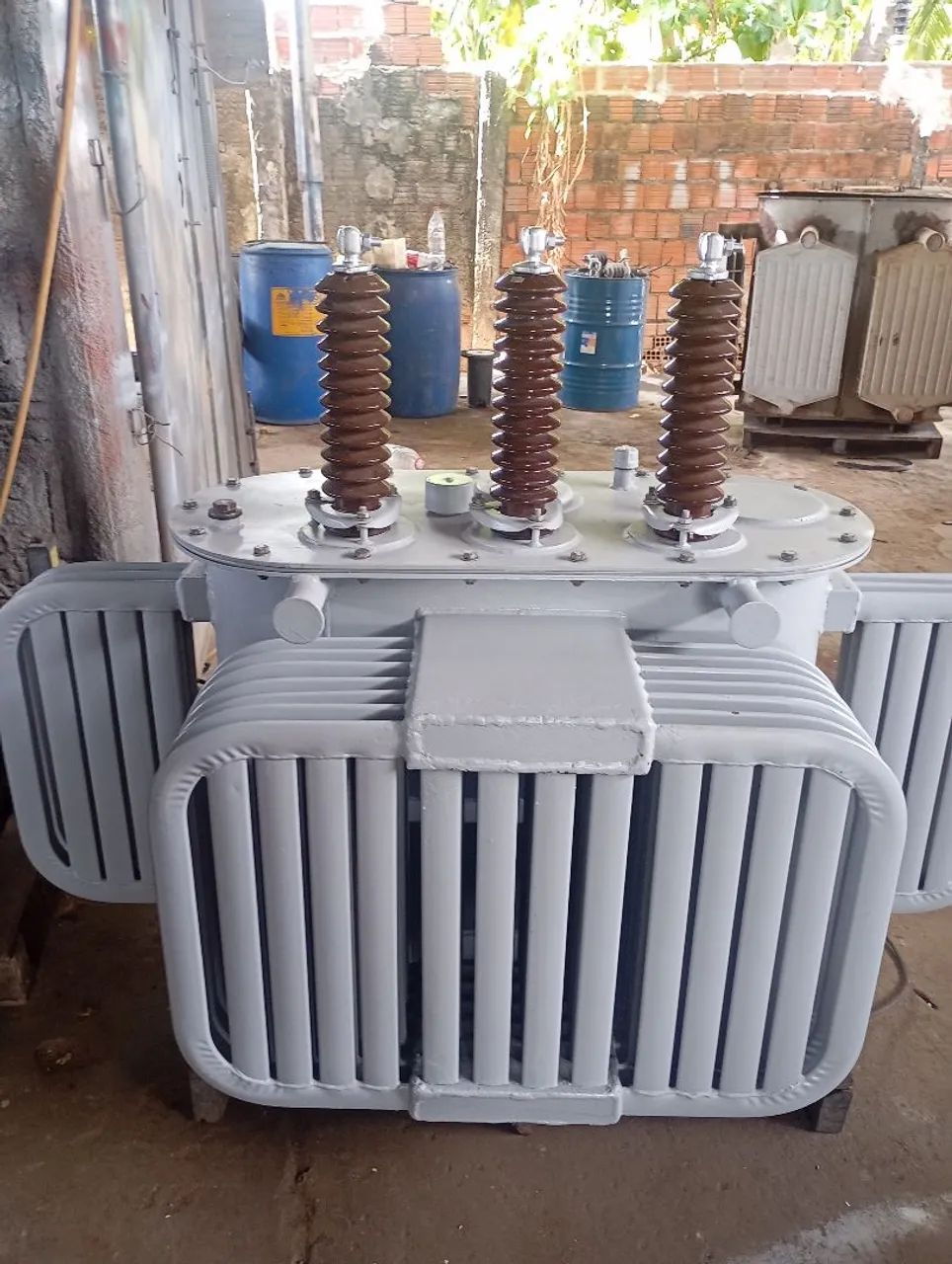 Transformador trifásico de 300kva