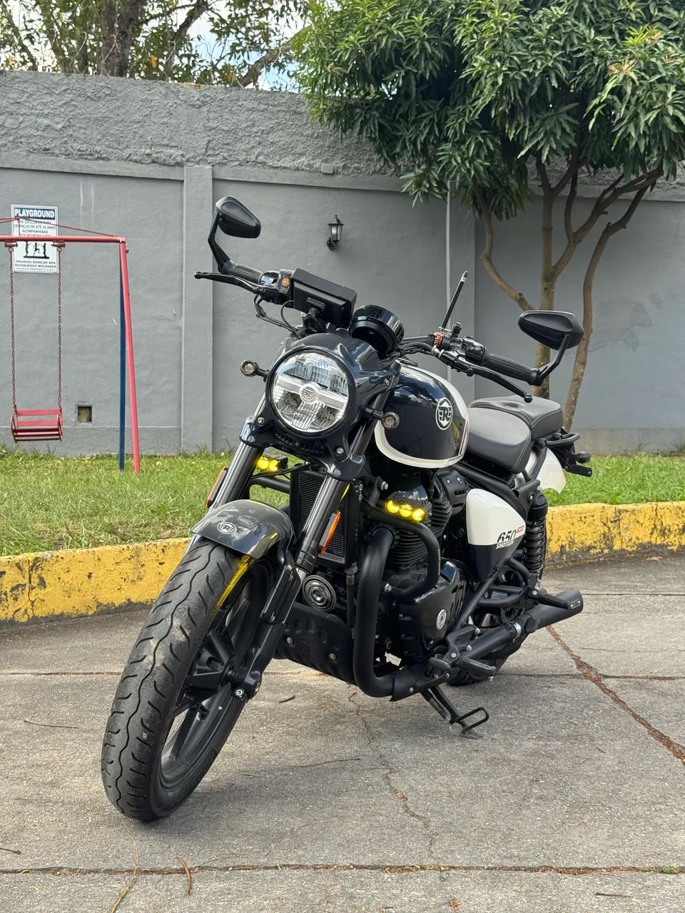 Shotgun 650 com acessórios