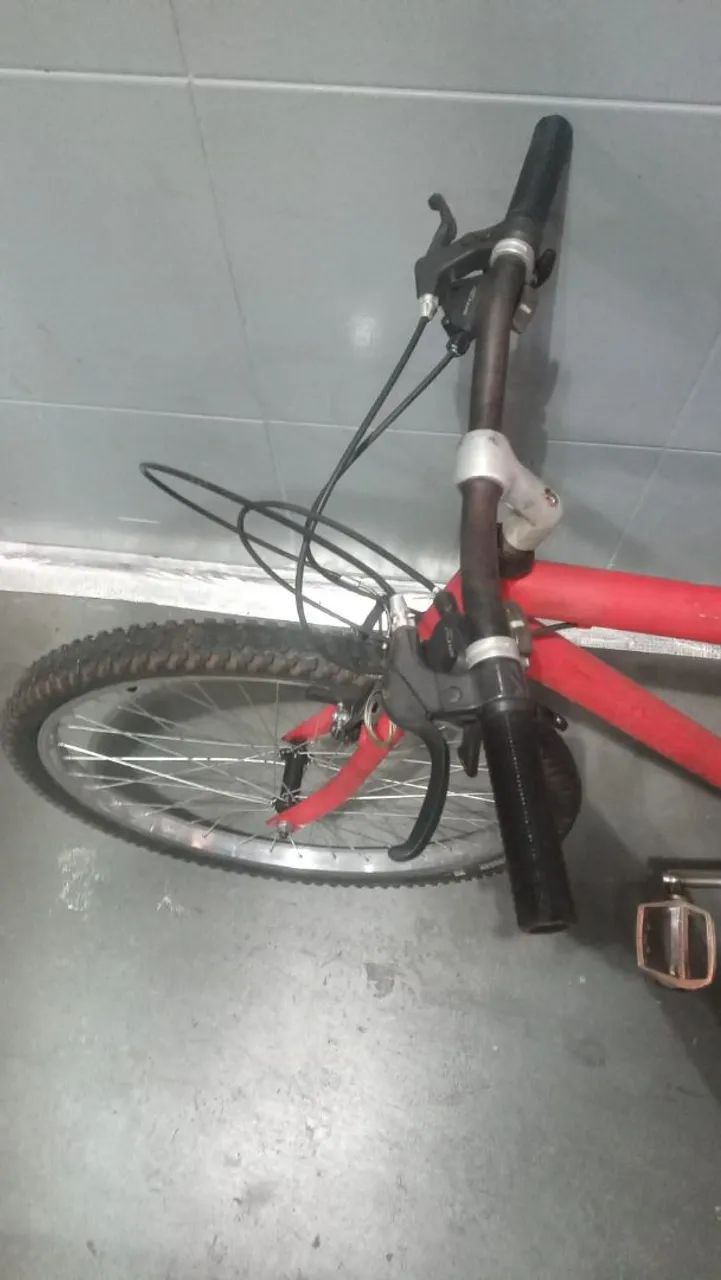 Vendo bike usada aro 26  - Foto 2