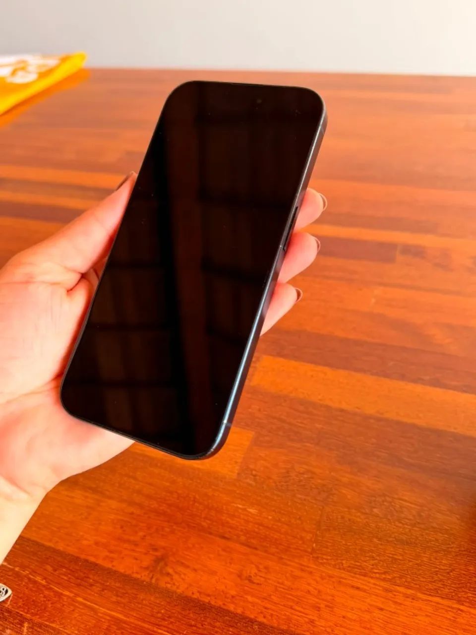 Vendo IPhone 15 Pro - Foto 2
