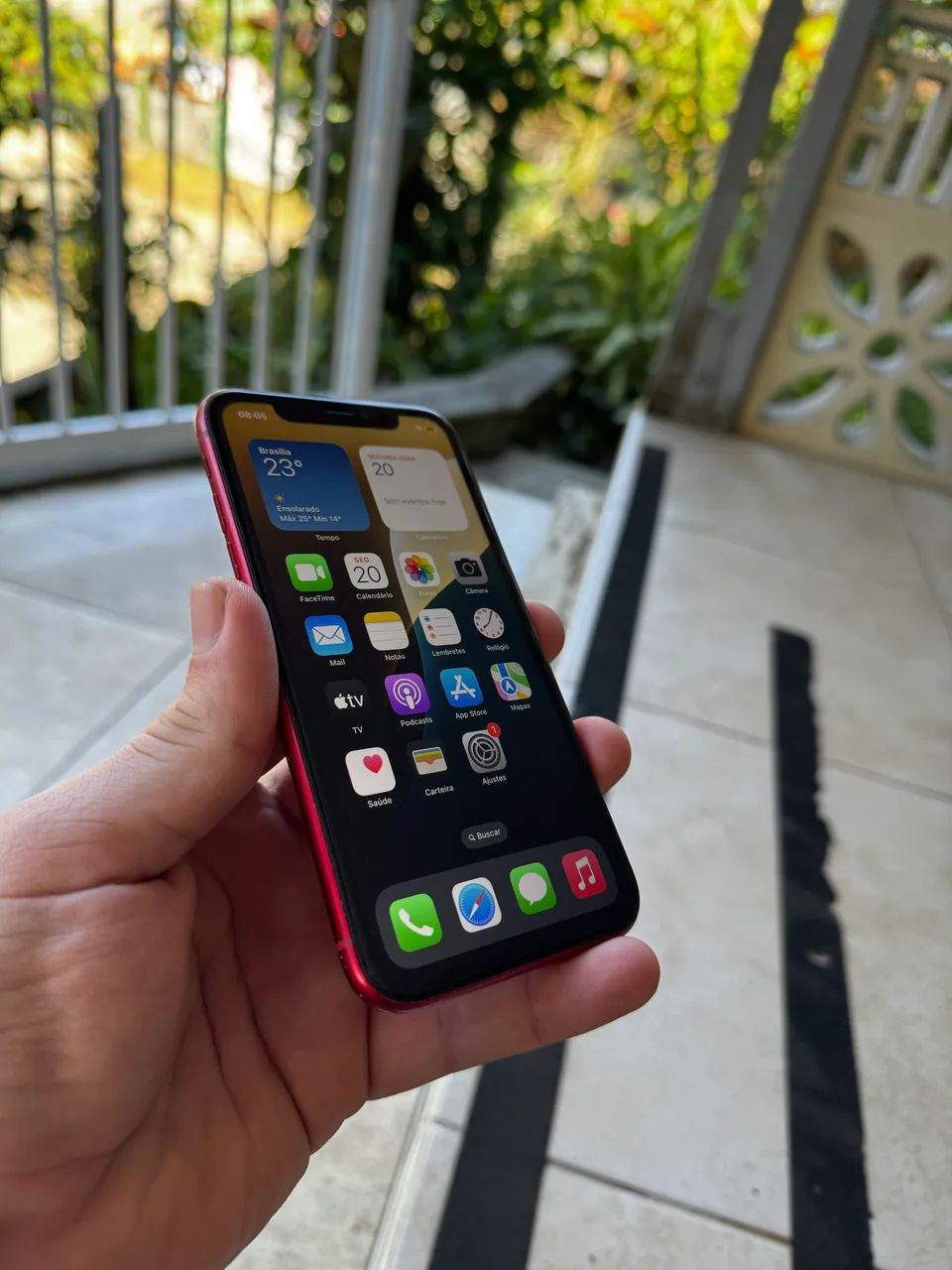 iPhone XR red 64gb