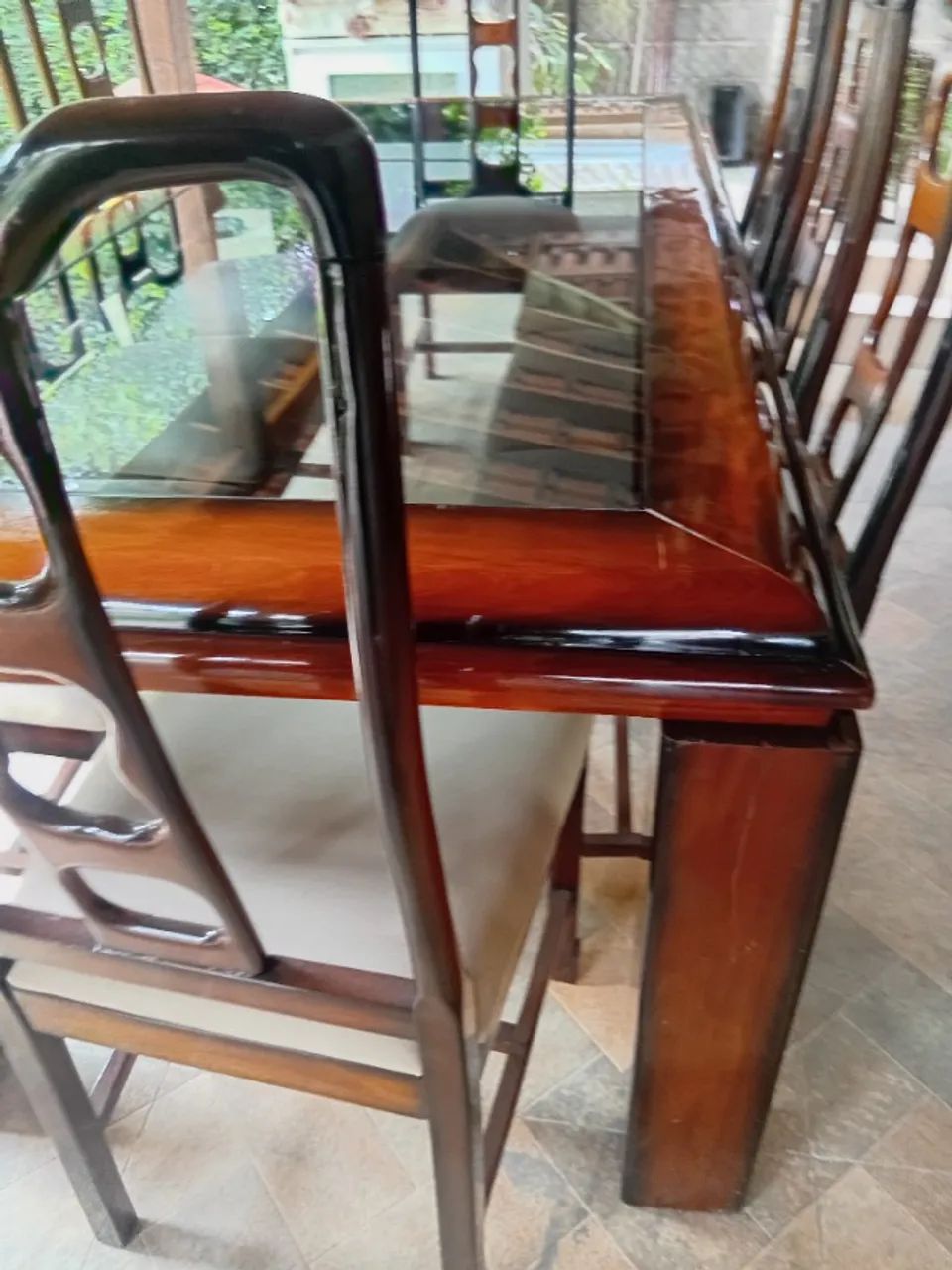 Mesa madeira com 8 cadeiras