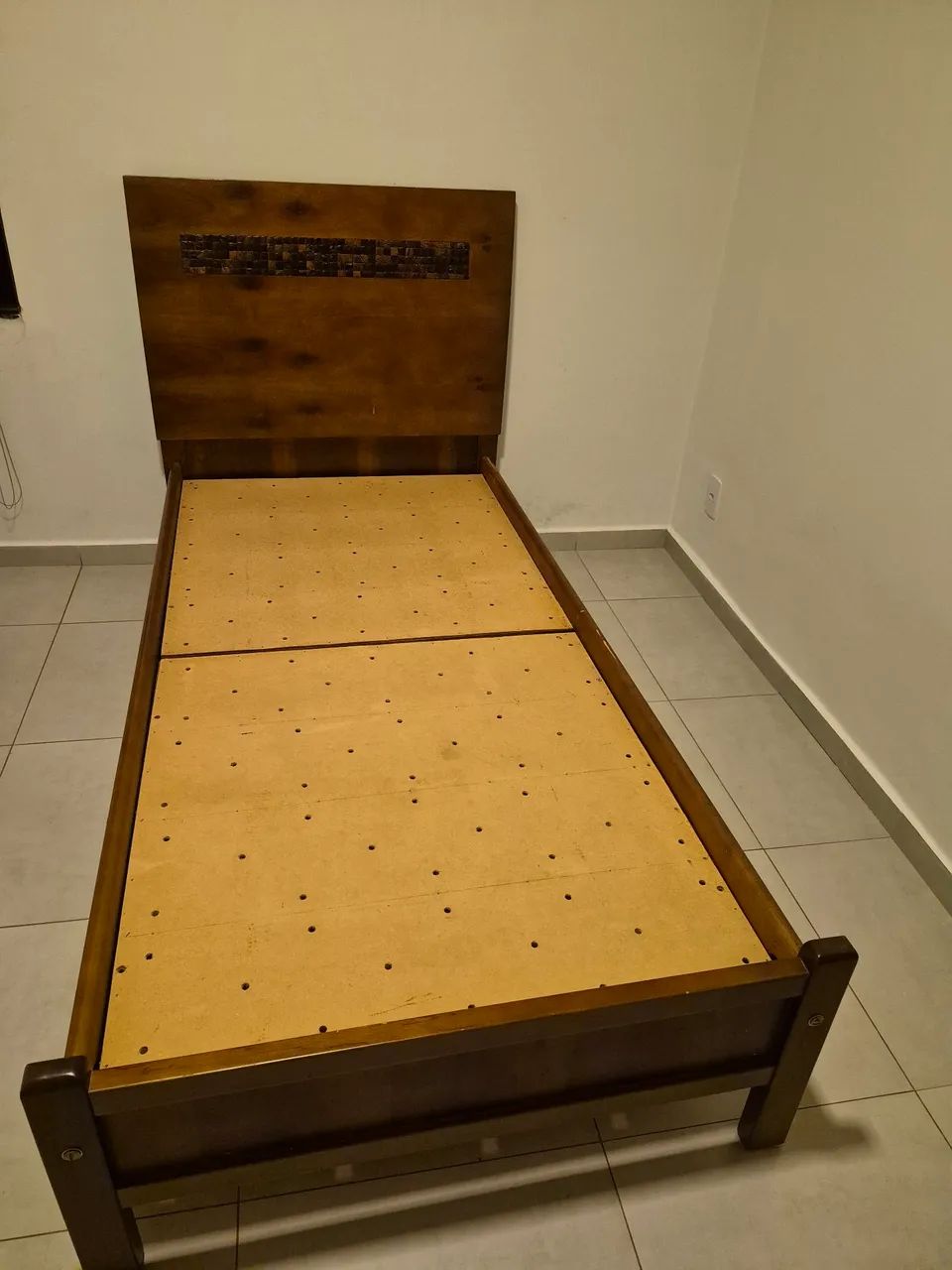 Cama Solteiro com colchão 