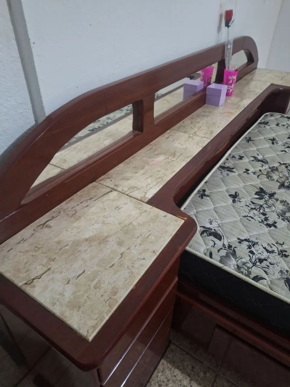 Vende-se cama com espelho - Foto 3
