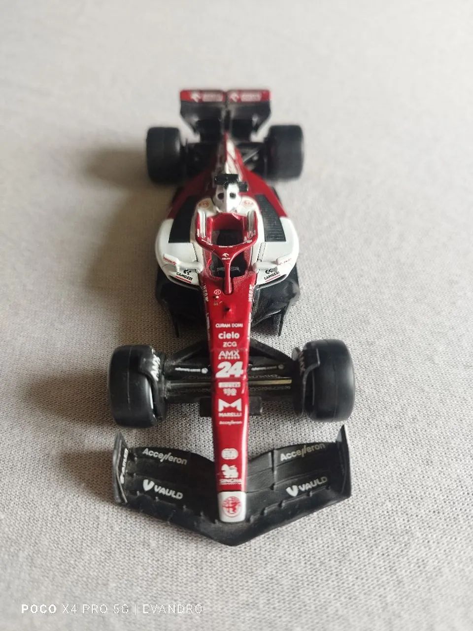 Miniatura fórmula 1-1/43 Alfa romeo  - Foto 4