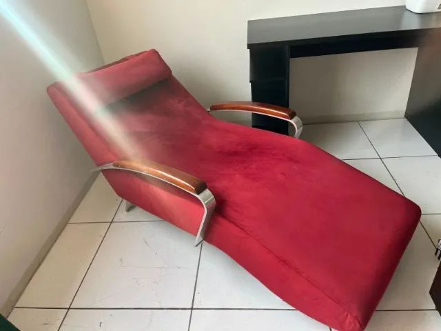 Poltrona divã chaise em ótimo estado