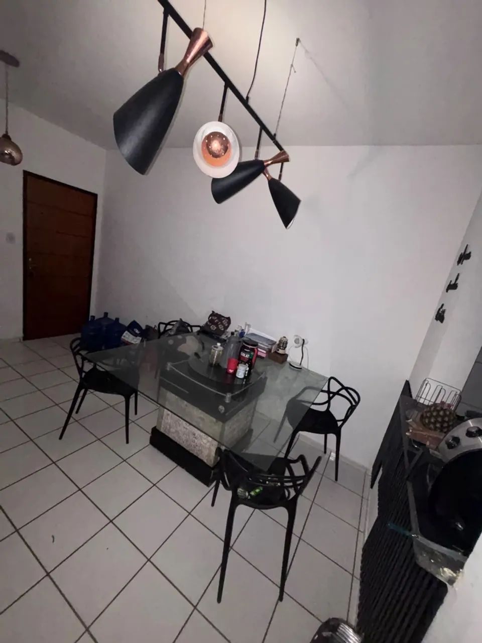 Vende se Mesa c tampo de Vidro é Base de Mármore  - Foto 2
