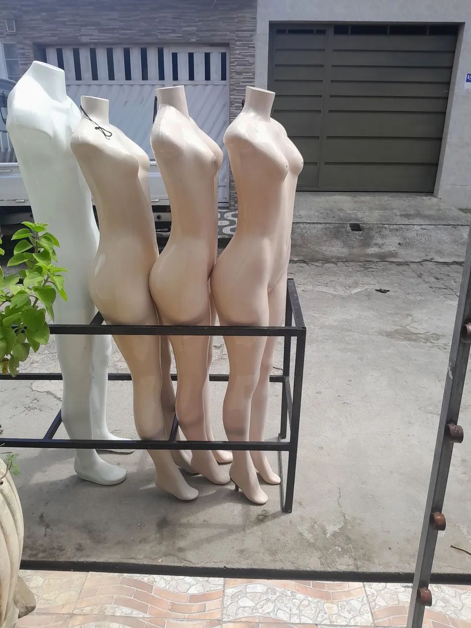 Manequins masculino e feminino 