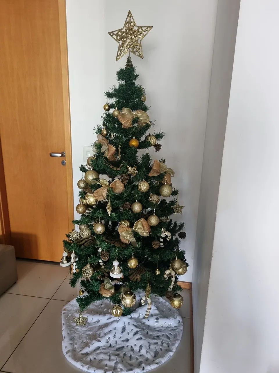 Árvore de Natal (sem acessórios) - Foto 2