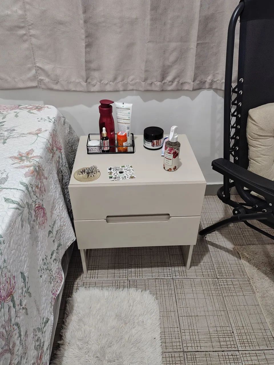 Mesa de cabeceira