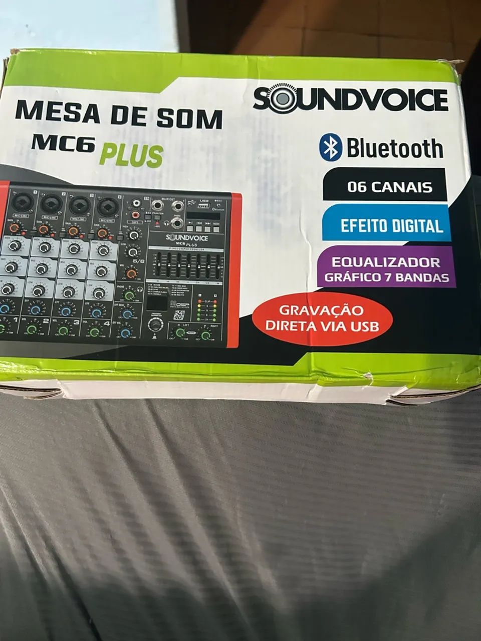 Vendo uma mesa de som