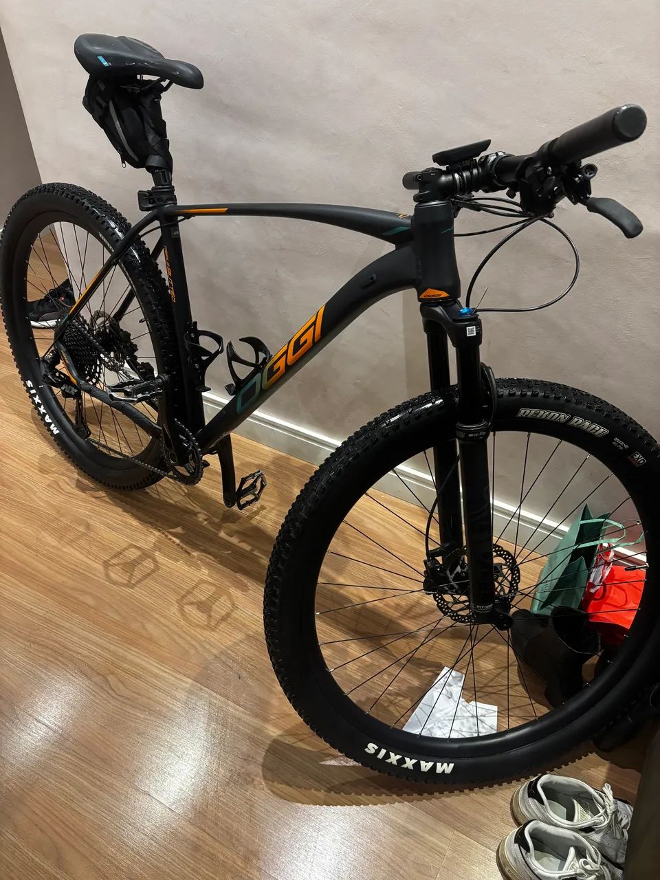 OGGI 7.2 Suspensão FOX / RODAS SYNCROS. - Foto 4
