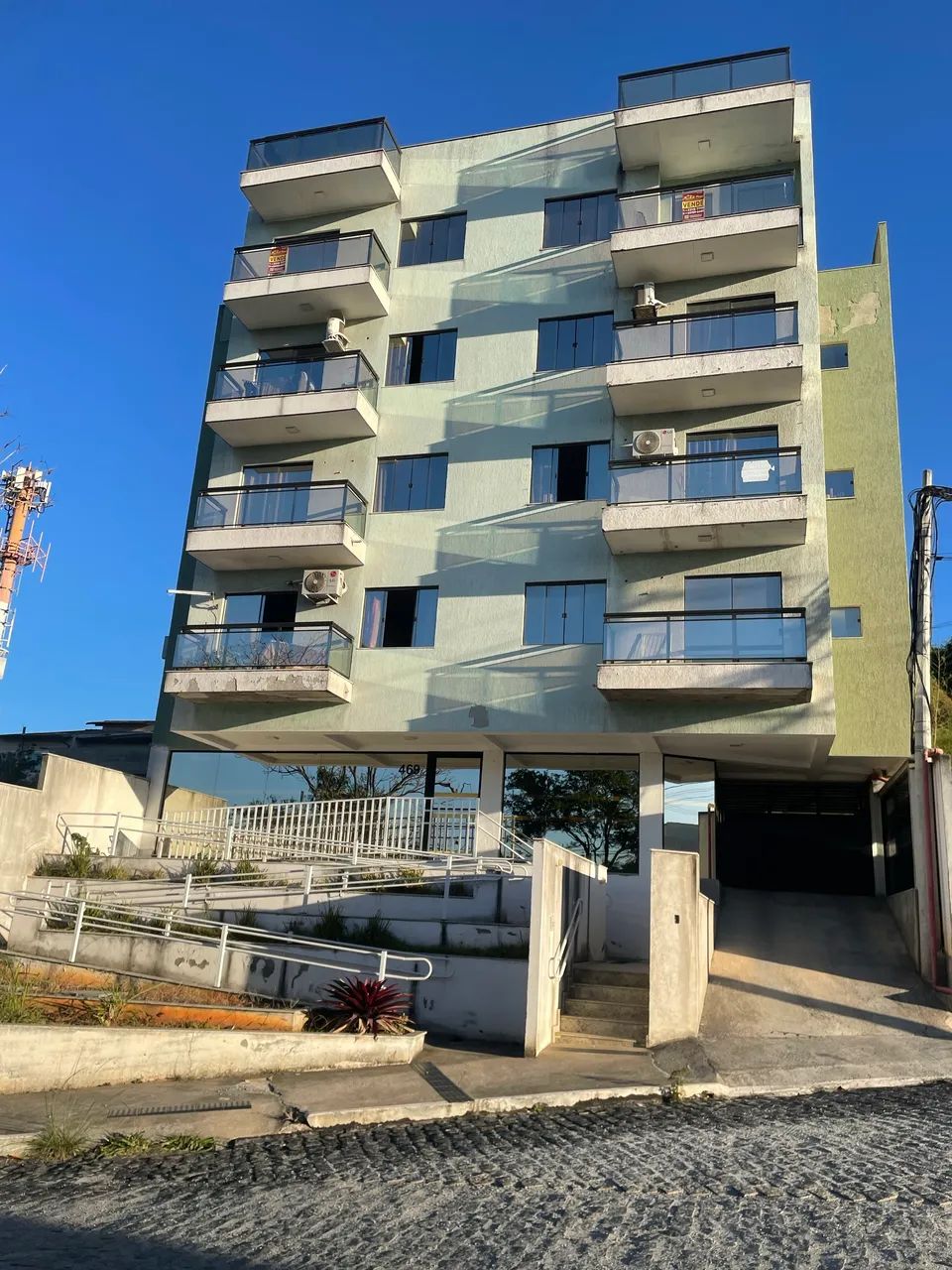 Alugo apt Jardim Guanabara 