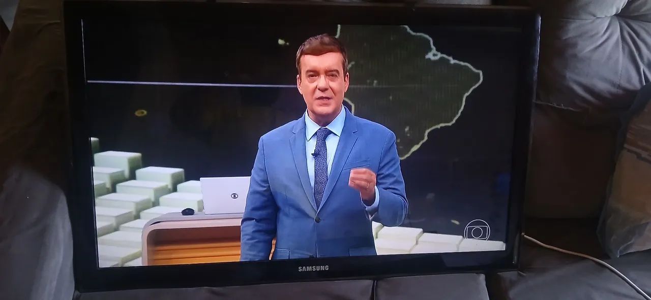 TV Samsung 40 polegadas não é Smart , está com um pequeno detalhe no volume - Foto 2