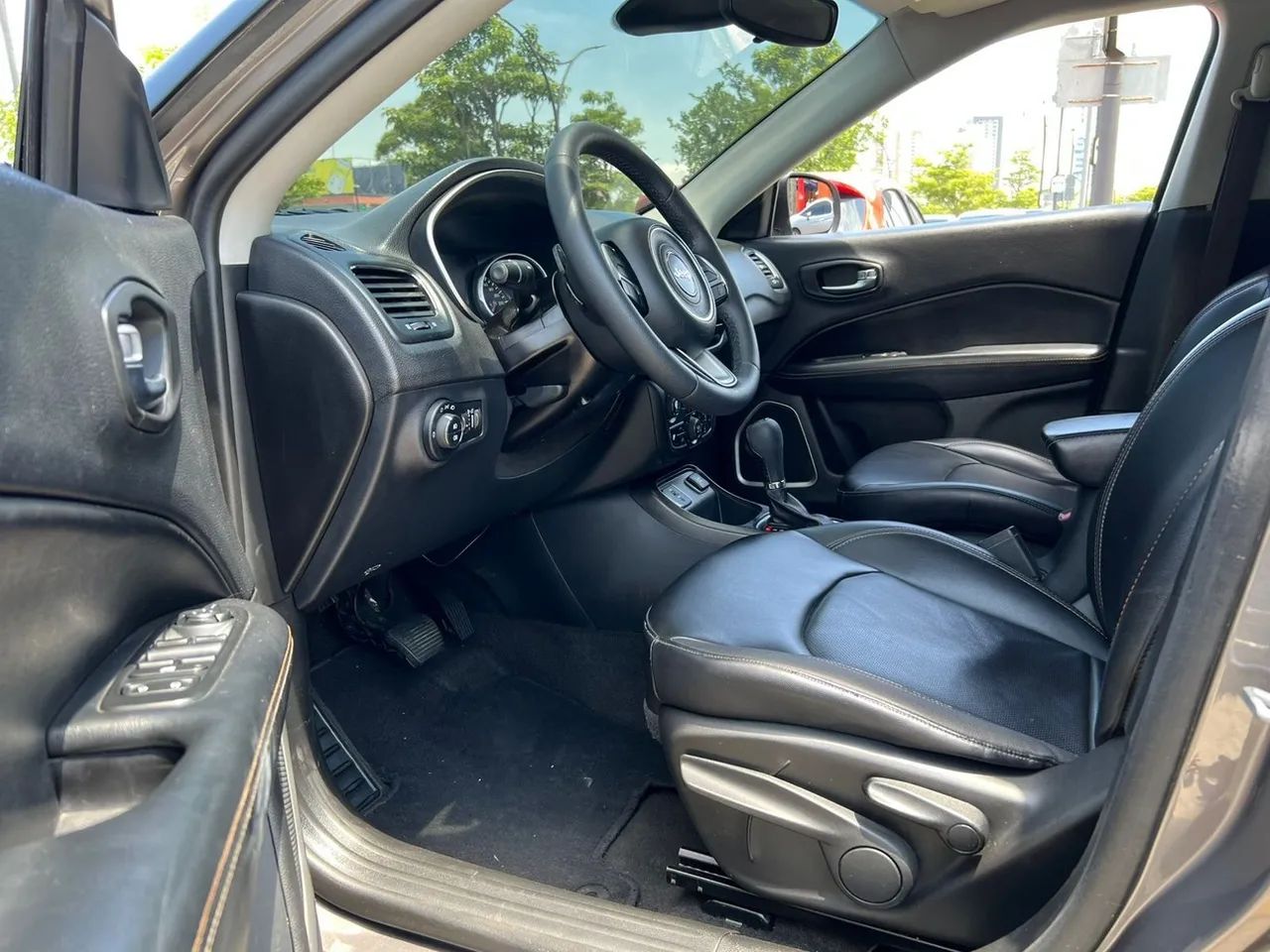 Jeep Compass Longitude 2.0 4X2 Flex 16V Aut. 2017 - Foto 4